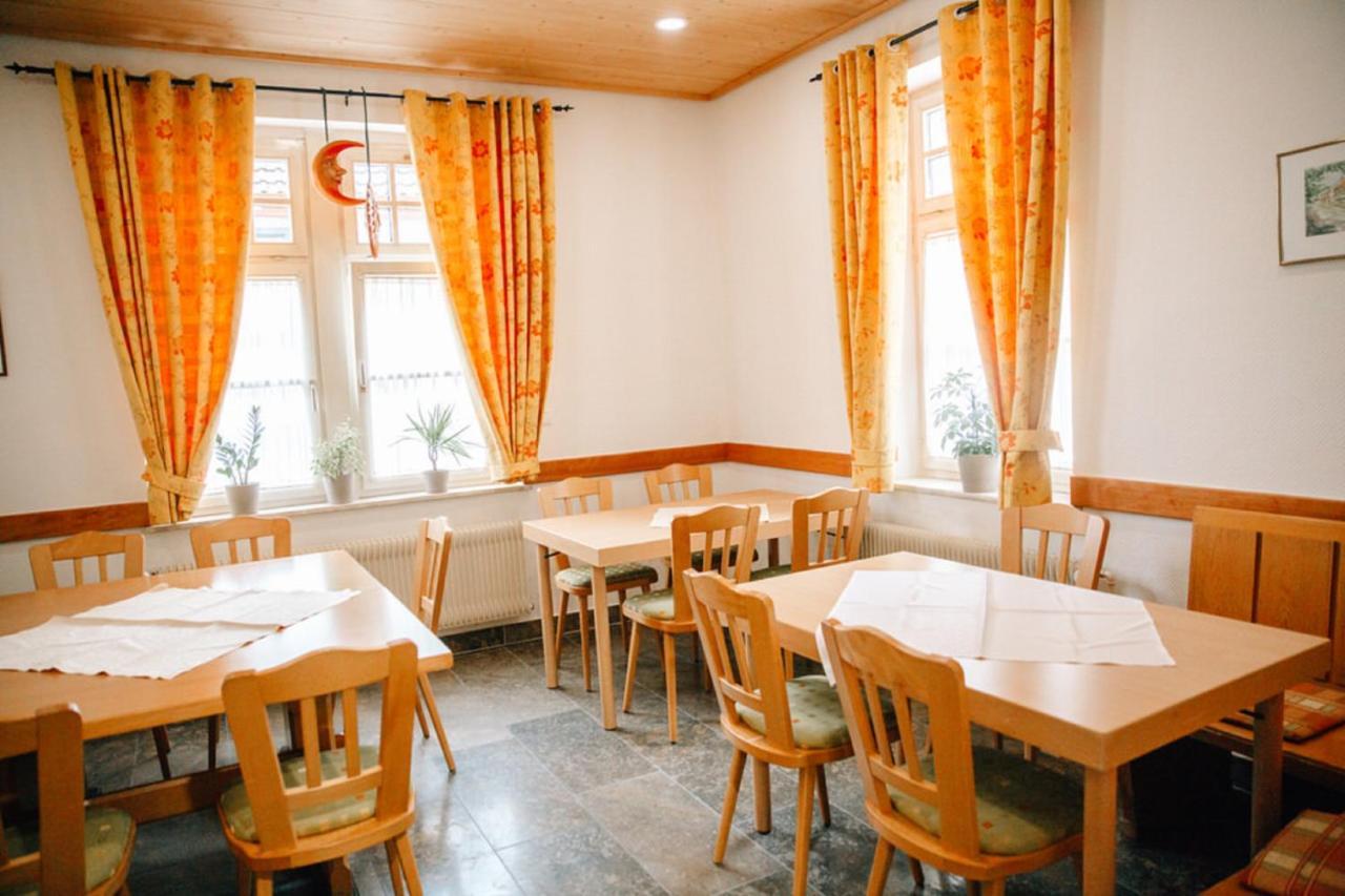 Herrenschenke-Cafe Eiring Königsberg in Bayern エクステリア 写真