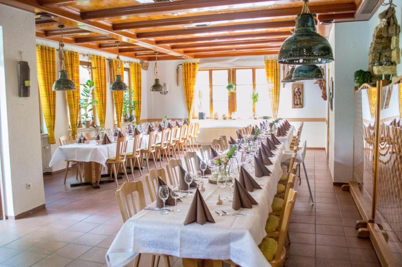 Herrenschenke-Cafe Eiring Königsberg in Bayern エクステリア 写真